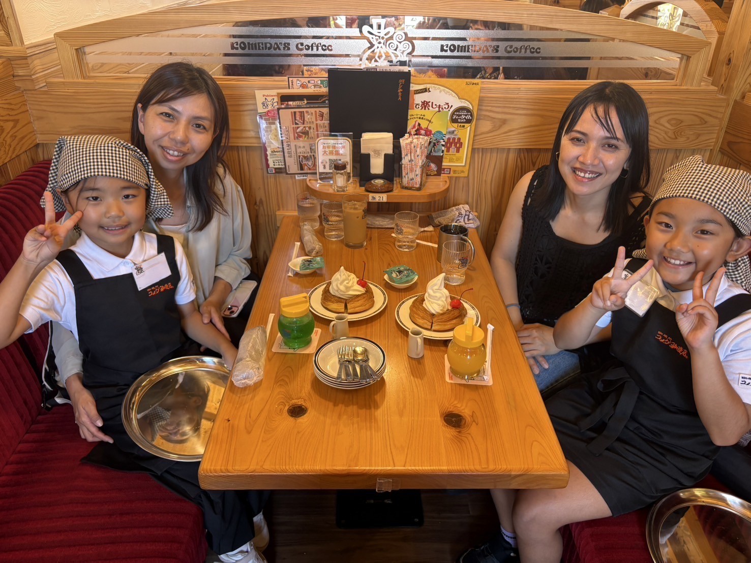 地域とともに、未来を育てる——コメダ珈琲店 沖縄泡瀬店の子ども職場体験